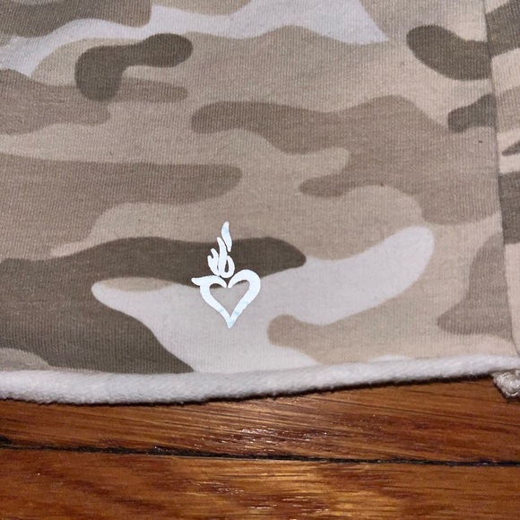 Torrid size 5 5X hoodie army fatigue tan brown neutral plus size activewear fall - Picture 6 of 8